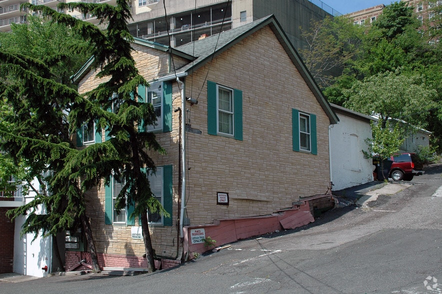 761 Farragut Pl, West New York, NJ for sale - Building Photo - Image 3 of 3