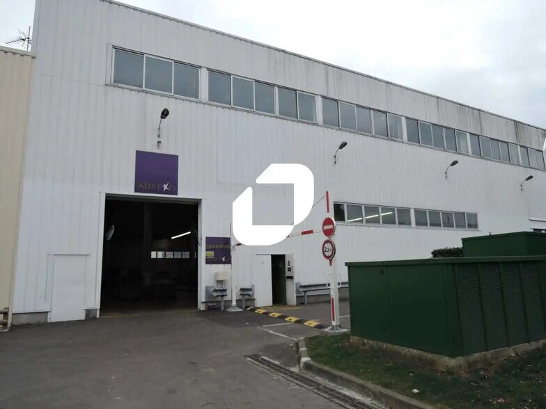 1267-1371 Route De 40 Sous, Orgeval à louer - Photo du bâtiment - Image 2 de 9