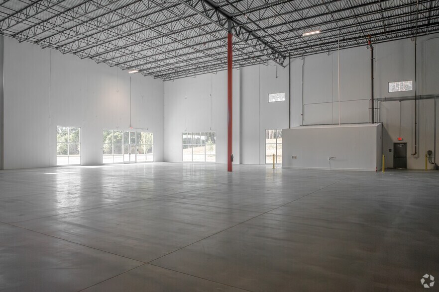 4885 Claude Ramsey Pky, Chattanooga, TN for lease - Interior Photo - Image 2 of 19