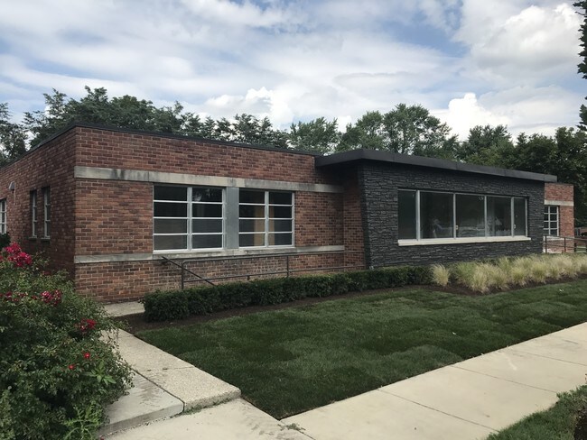 More details for 2075 E 14 Mile Rd, Birmingham, MI - Office for Lease