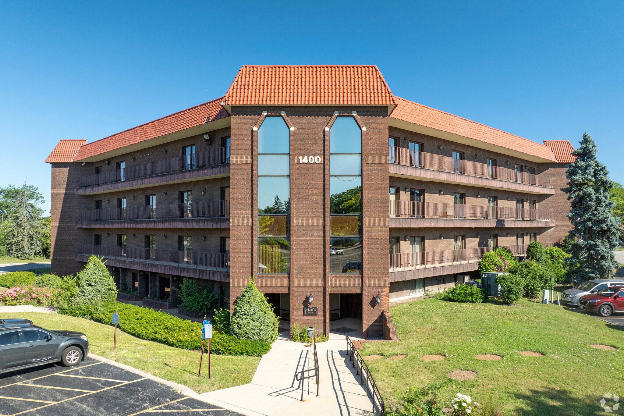 1400 Renaissance Dr, Park Ridge, IL à vendre Photo principale- Image 1 de 24