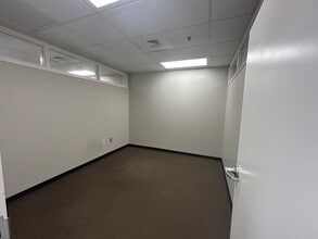 8945 Guilford Rd, Columbia, MD for lease Interior Photo- Image 2 of 9