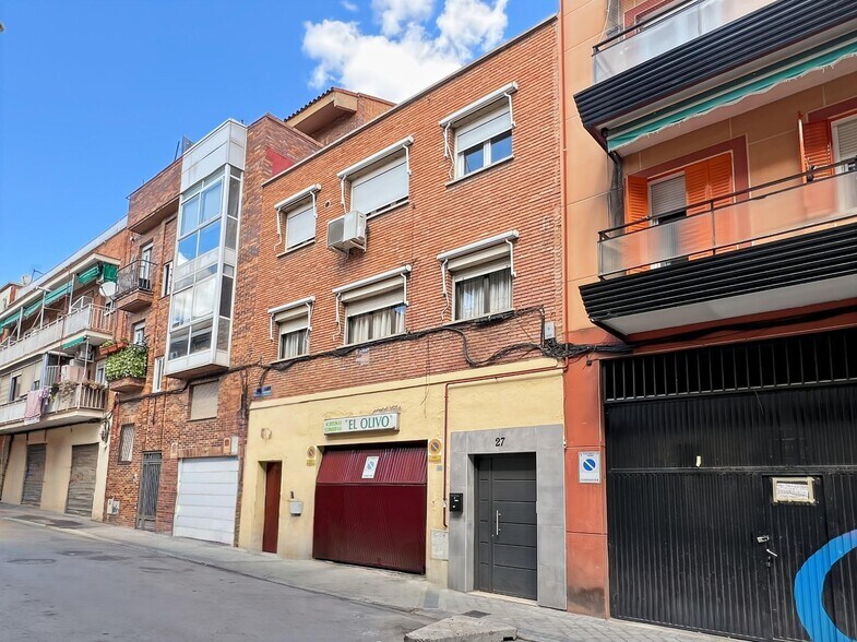 Immeuble residentiel dans Madrid, Madrid à vendre - Photo du bâtiment - Image 2 de 2
