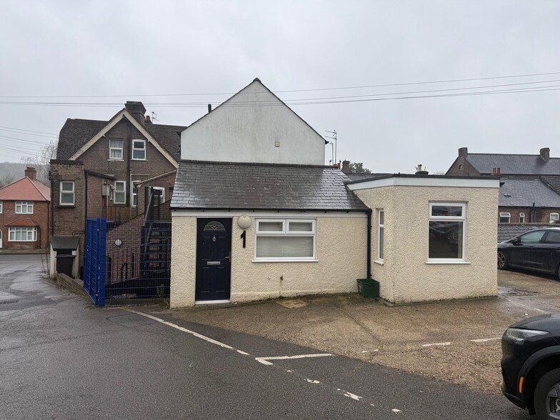 Waterside, Chesham for sale - Building Photo - Image 1 of 6