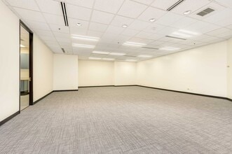 2155 Kalakaua Ave, Honolulu, HI for lease Interior Photo- Image 1 of 1