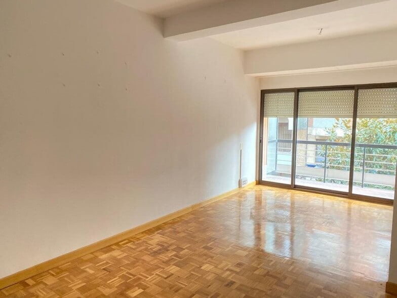 Office in León, León for lease - Building Photo - Image 3 of 8