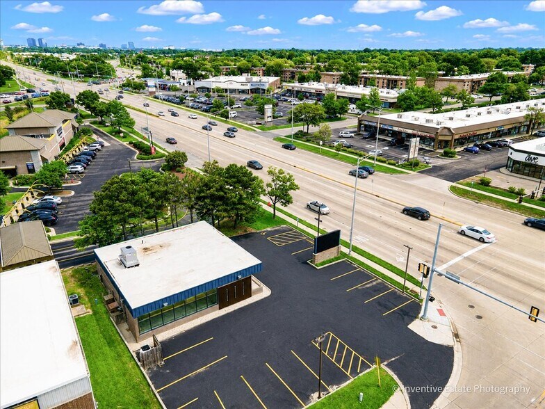 780 W Golf Rd, Schaumburg, IL à louer - Photo du bâtiment - Image 2 de 12