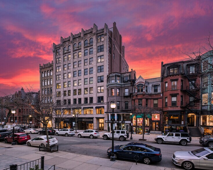 137-141 Newbury St, Boston, MA à louer - Photo du bâtiment - Image 1 de 3