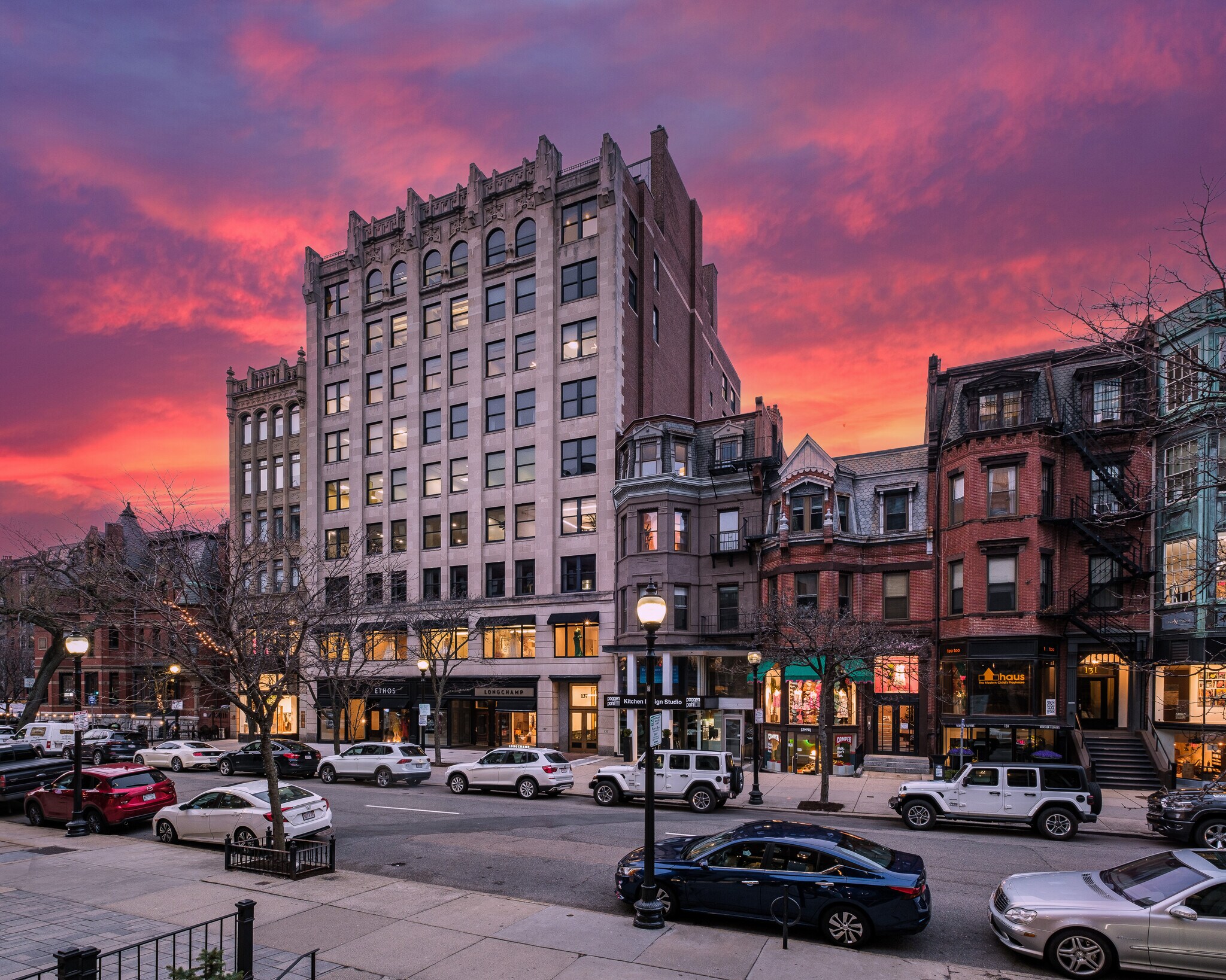 137-141 Newbury St, Boston, MA à louer Photo du bâtiment- Image 1 de 4