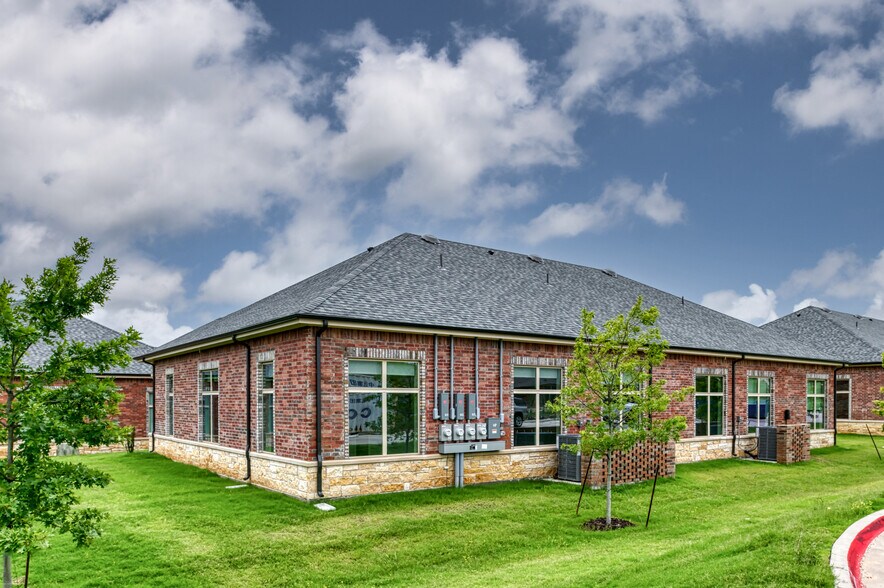 7700 Preston Rd, Frisco, TX à louer - Photo du bâtiment - Image 3 de 10