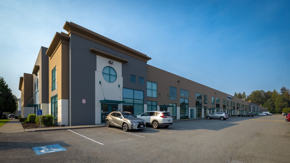 1551 Broadway St, Port Coquitlam, BC à louer - Photo du bâtiment - Image 2 de 5