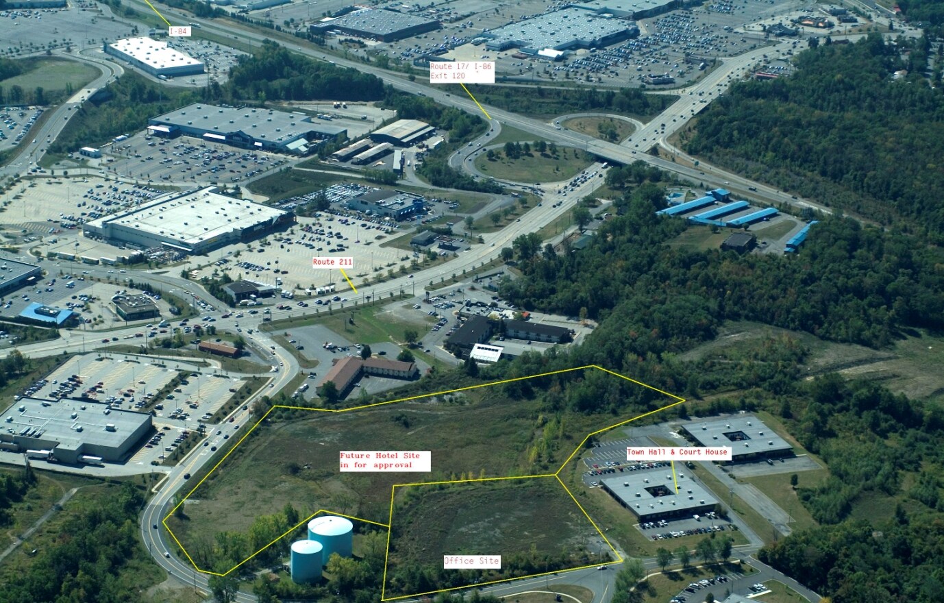 85 Tower Dr, Middletown, NY à vendre Photo principale- Image 1 de 2