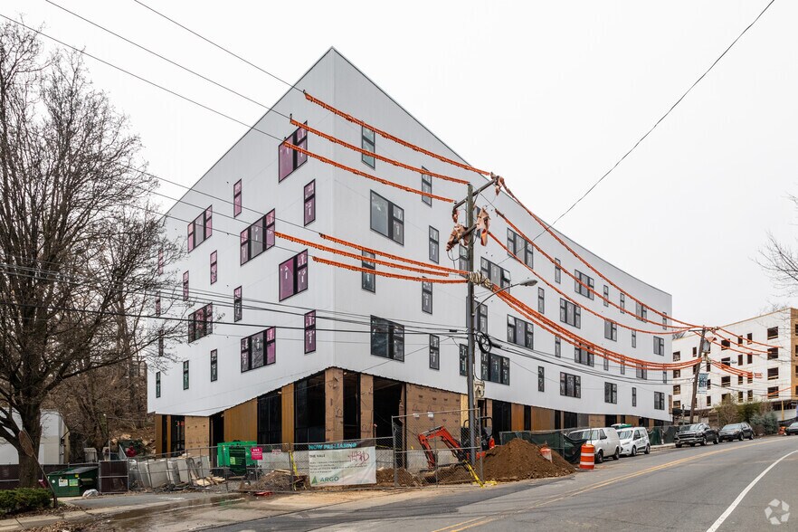 3515 Midvale Ave, Philadelphia, PA à louer - Photo du bâtiment - Image 2 de 41