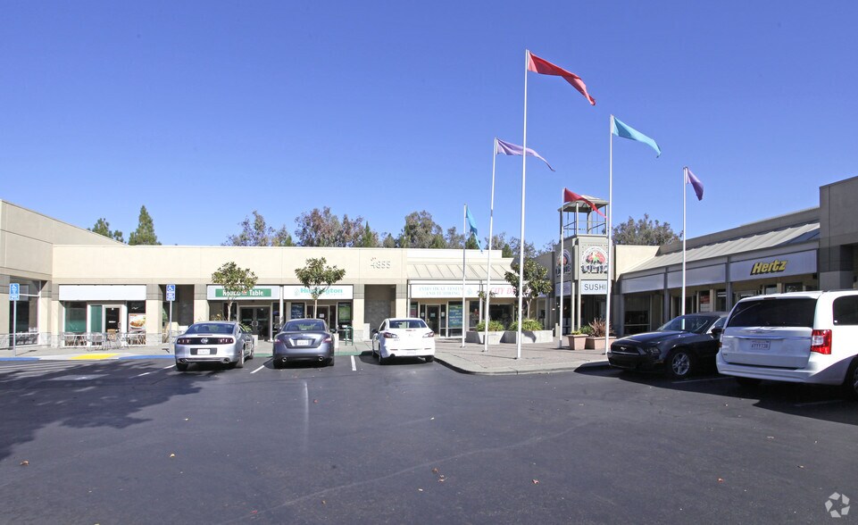 4855 Hopyard Rd, Pleasanton, CA à louer - Photo du bâtiment - Image 3 de 18