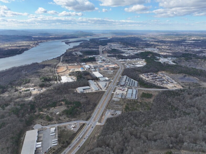 9700 Maumelle Blvd, North Little Rock, AR à louer - Photo du bâtiment - Image 2 de 8