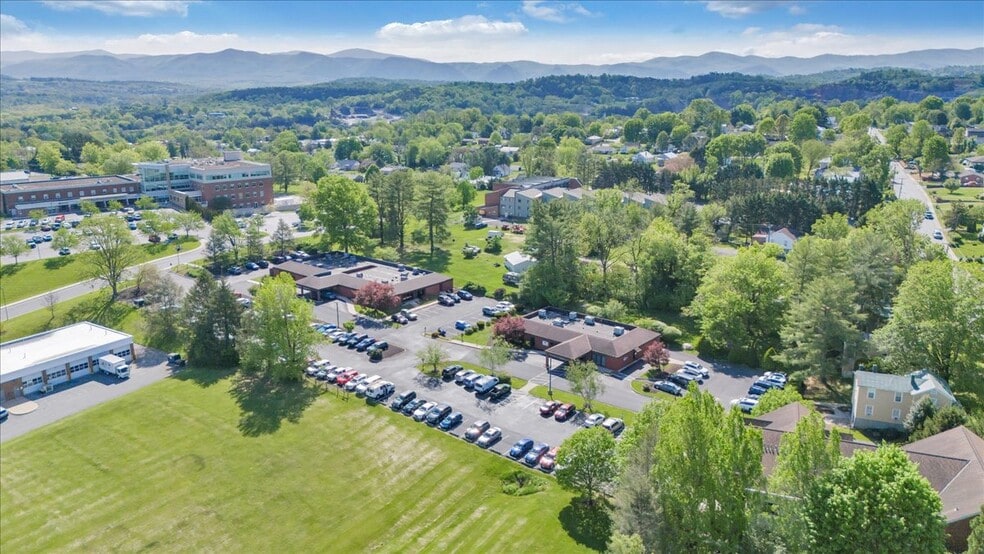 112 Houston St, Lexington, VA for sale - Building Photo - Image 3 of 12