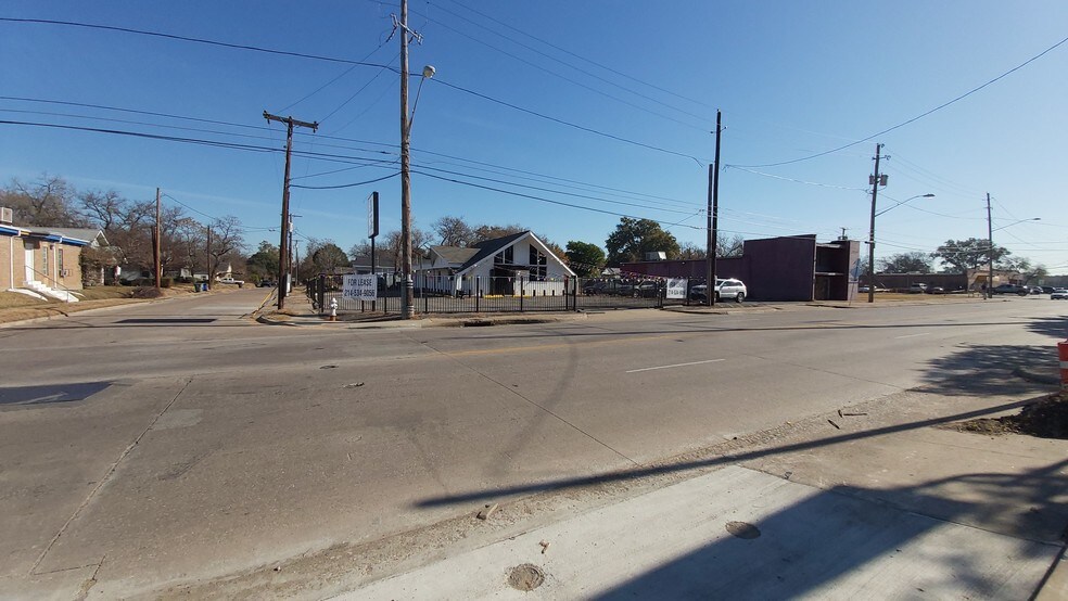4500 Malcom X Blvd, Dallas, TX for lease - Building Photo - Image 2 of 24