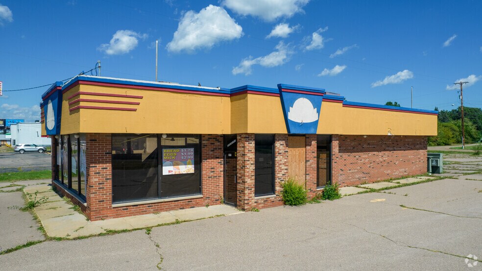 3095 S Dort Hwy, Burton, MI à vendre - Photo du bâtiment - Image 2 de 5
