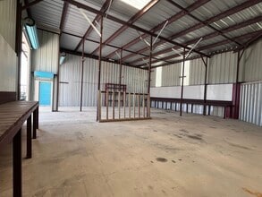 452 FM 306, New Braunfels, TX for lease Interior Photo- Image 2 of 7