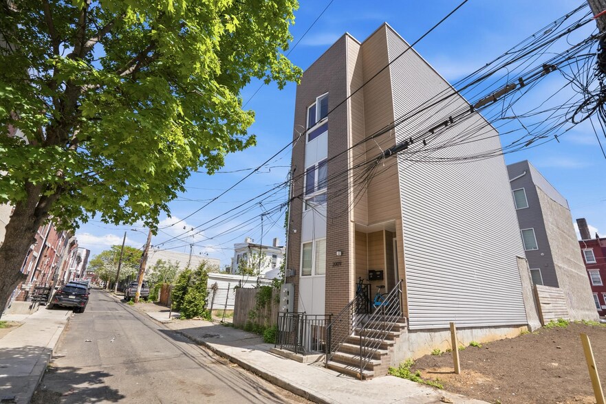 2010 N 8th St, Philadelphia, PA à vendre - Photo du bâtiment - Image 3 de 30