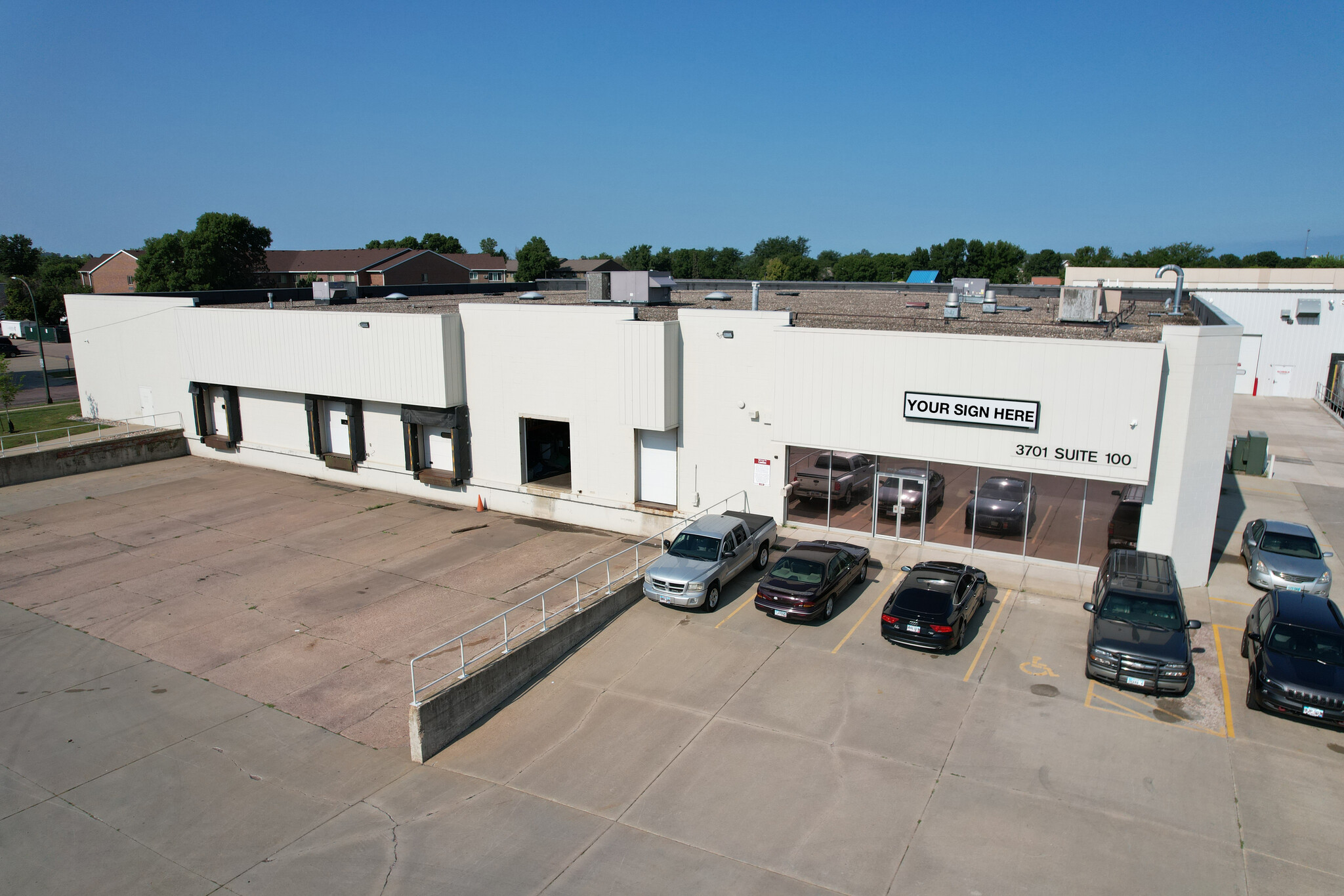 3701 S Western Ave, Sioux Falls, SD à louer Photo du bâtiment- Image 1 de 28