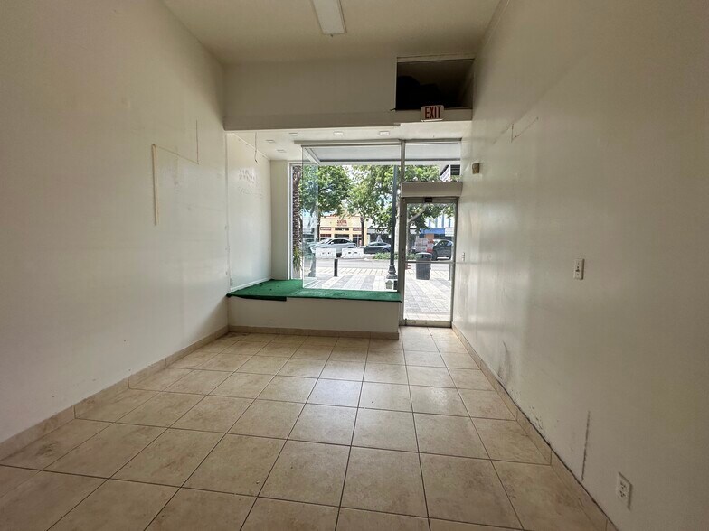 1932 Hollywood Blvd, Hollywood, FL à louer - Photo du bâtiment - Image 2 de 8