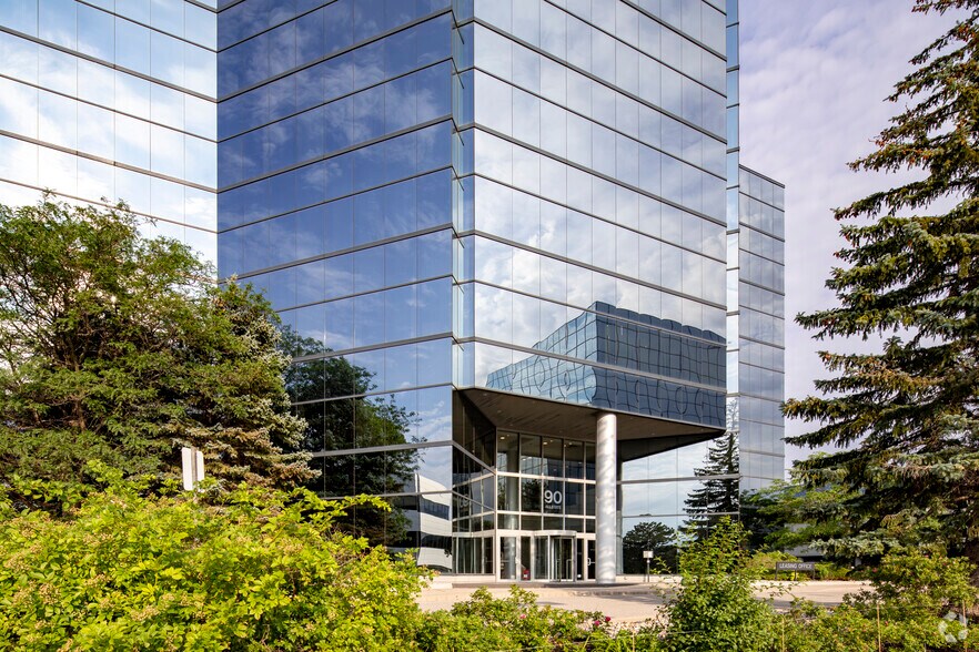 90 Allstate Pky, Markham, ON à louer - Photo du bâtiment - Image 3 de 51