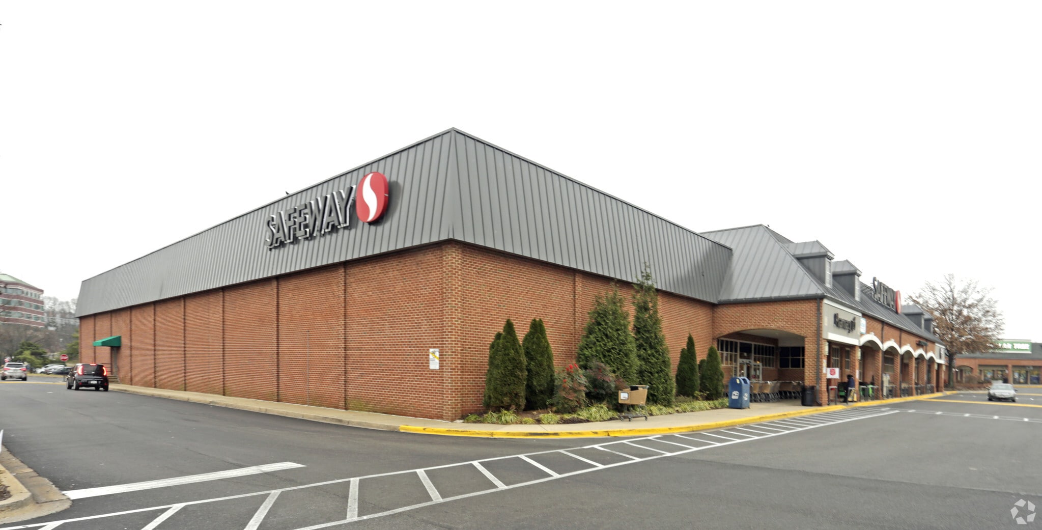 7409-7595 Greenbelt Rd, Greenbelt, MD for lease Primary Photo- Image 1 of 9