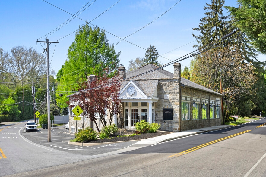 101 N Providence Rd, Wallingford, PA for sale - Primary Photo - Image 1 of 34