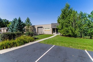 Plus de détails pour 22290 N Hillview Dr, Barrington, IL - Industriel à louer