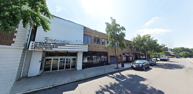 Plus de détails pour 76-90 Kraft Ave, Bronxville, NY - Commerce de détail à vendre