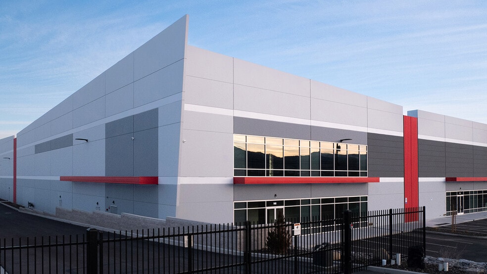 4851 Goni Rd, Carson City, NV for lease - Building Photo - Image 1 of 1