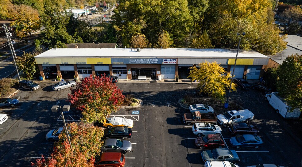 2813 Hillsborough Rd, Durham, NC à louer - Photo du bâtiment - Image 2 de 13