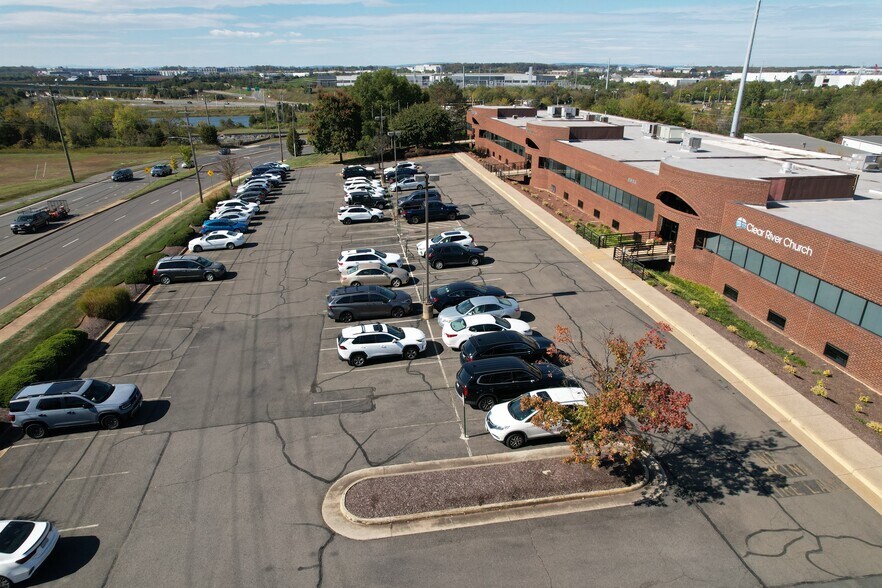 9813-9817 Godwin Dr, Manassas, VA à vendre - Photo du bâtiment - Image 2 de 5