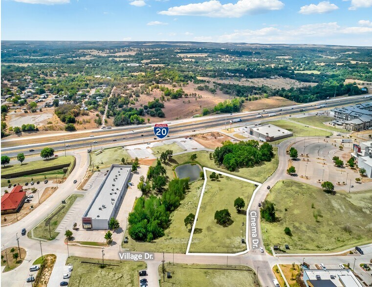 2049 Cinema Dr, Hudson Oaks, TX à vendre - Photo principale - Image 1 de 1