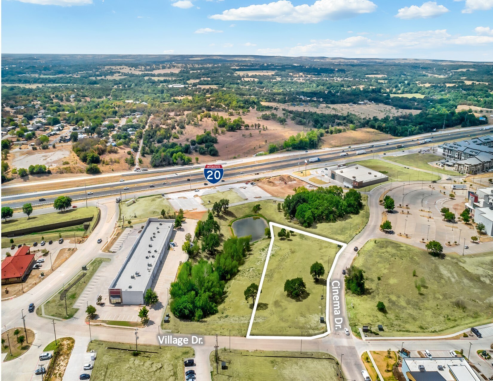 2049 Cinema Dr, Hudson Oaks, TX à vendre Photo principale- Image 1 de 1