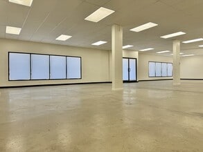 7893 Sierra Ave, Fontana, CA for lease Interior Photo- Image 2 of 5