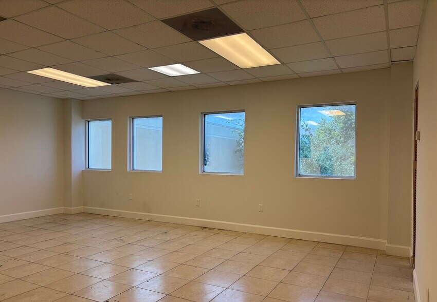 3750 NW 114th Ave, Miami, FL à louer - Photo du bâtiment - Image 2 de 20