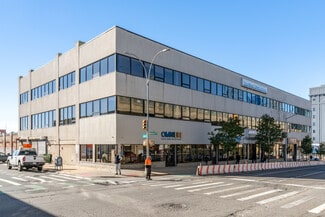 Plus de détails pour 33-10 Queens Blvd, Long Island City, NY - Bureau/Médical à louer