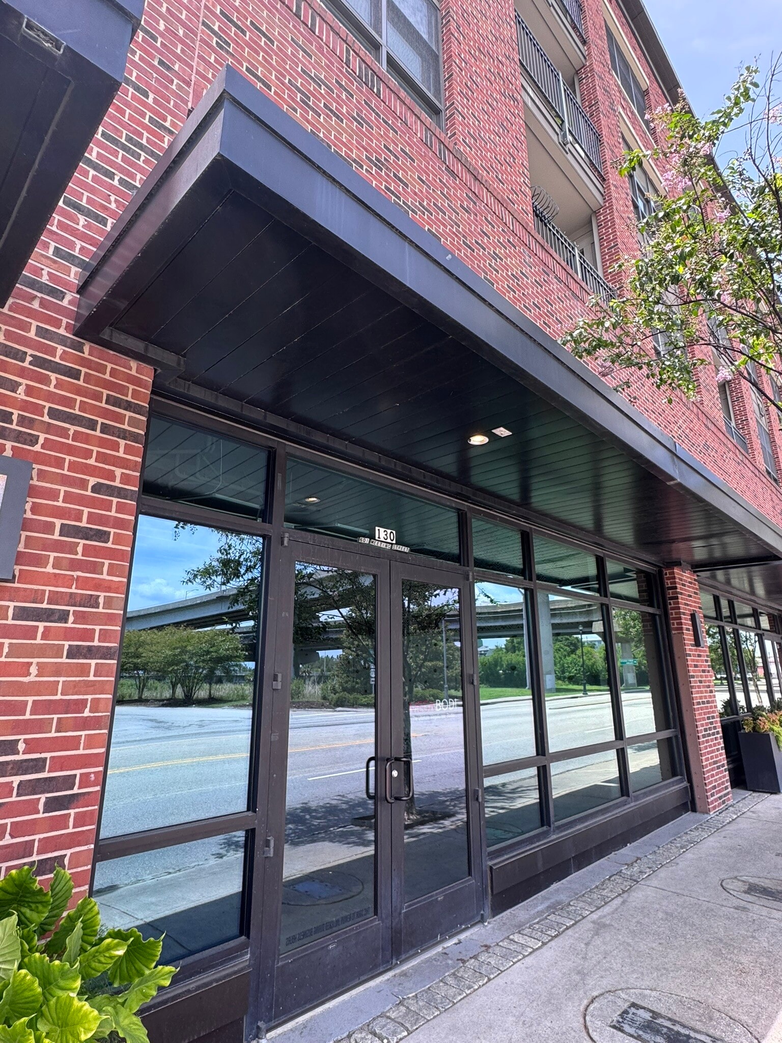 601 Meeting St, Charleston, SC for lease Interior Photo- Image 1 of 5