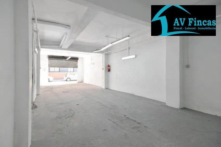 Commerce de détail dans El Prat de Llobregat, Barcelona à louer Plan d’étage- Image 1 de 8