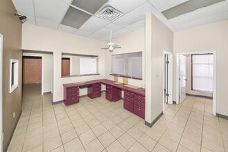3400-3502 S Broadway, Tyler, TX for lease Interior Photo- Image 2 of 10