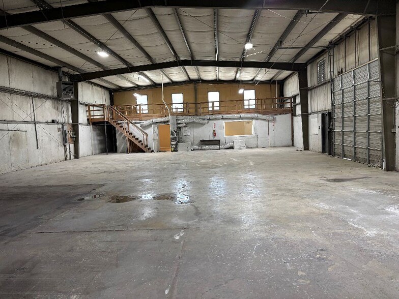 155 Industrial Way, Fayetteville, GA for sale - Interior Photo - Image 3 of 6
