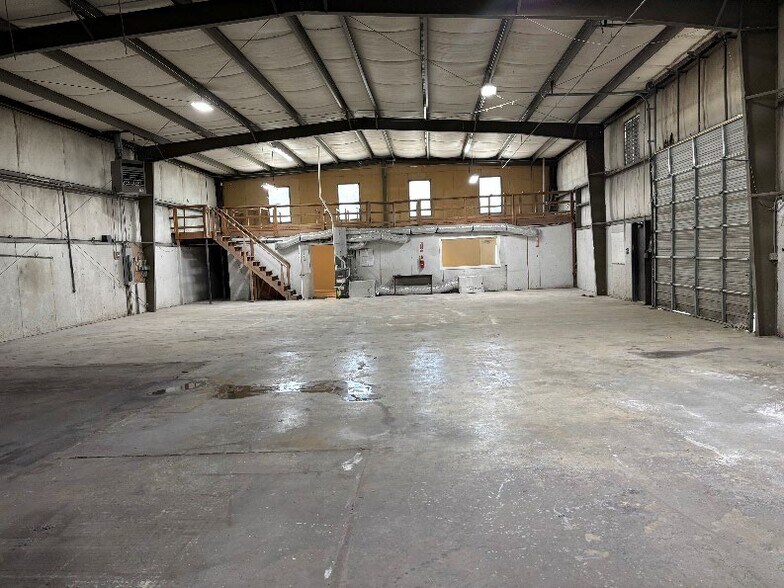 155 Industrial Way, Fayetteville, GA à vendre - Photo intérieure - Image 3 de 6