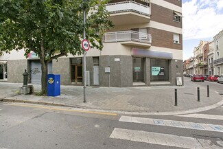 Plus de détails pour Multi-résidentiel à vendre