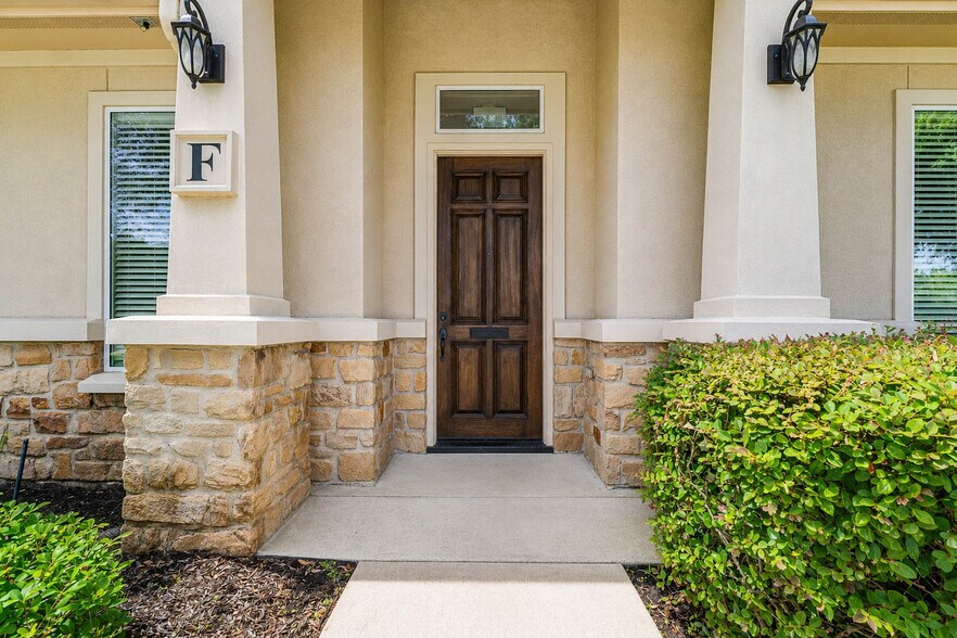 11601 Spring Cypress Rd, Tomball, TX for lease - Building Photo - Image 3 of 37