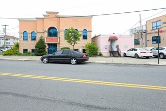 Plus de détails pour 343 Sand Ln, Staten Island, NY - Commerce de détail à vendre