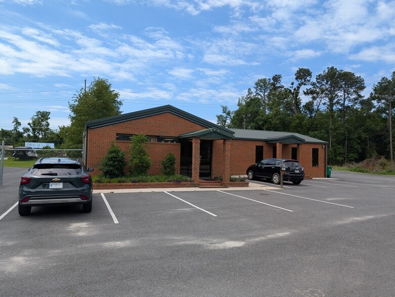 1321 W Hill Ave, Valdosta, GA à vendre - Photo du bâtiment - Image 2 de 24