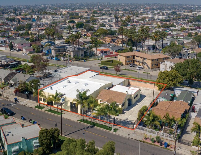 Plus de détails pour 2703 Southwest Dr, Los Angeles, CA - Industriel à louer