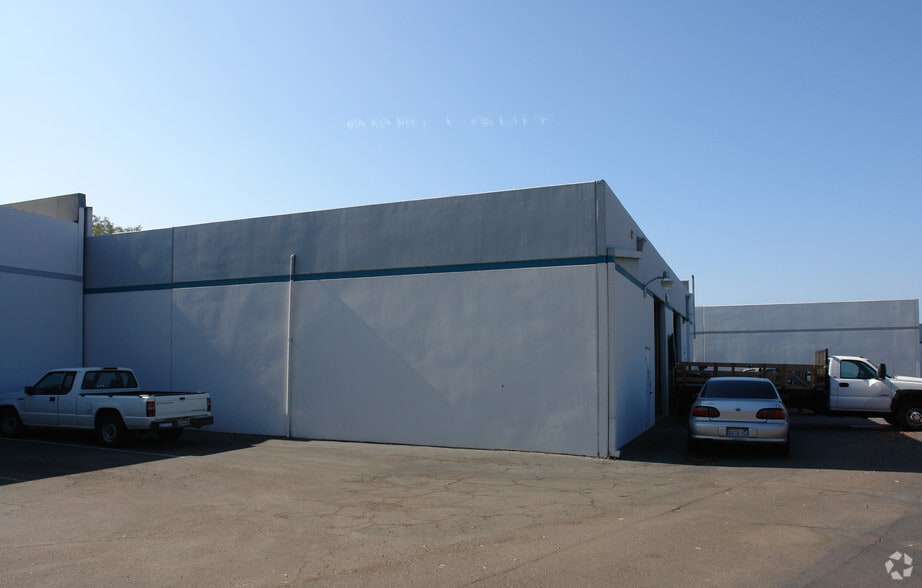 8706 Production Ave, San Diego, CA for lease - Building Photo - Image 3 of 6